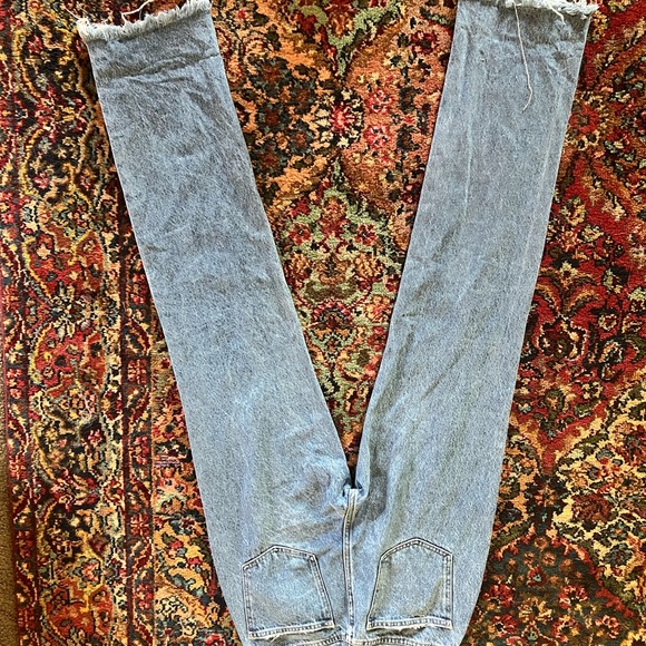 Worn a handful of times these jeans are in perfect condition. - Picture 4 of 5
